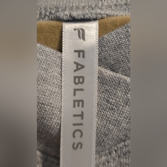 Fabletics Heather Gray Knitwear - Picture 5 of 6